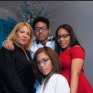 Meet your Posher, Vivian